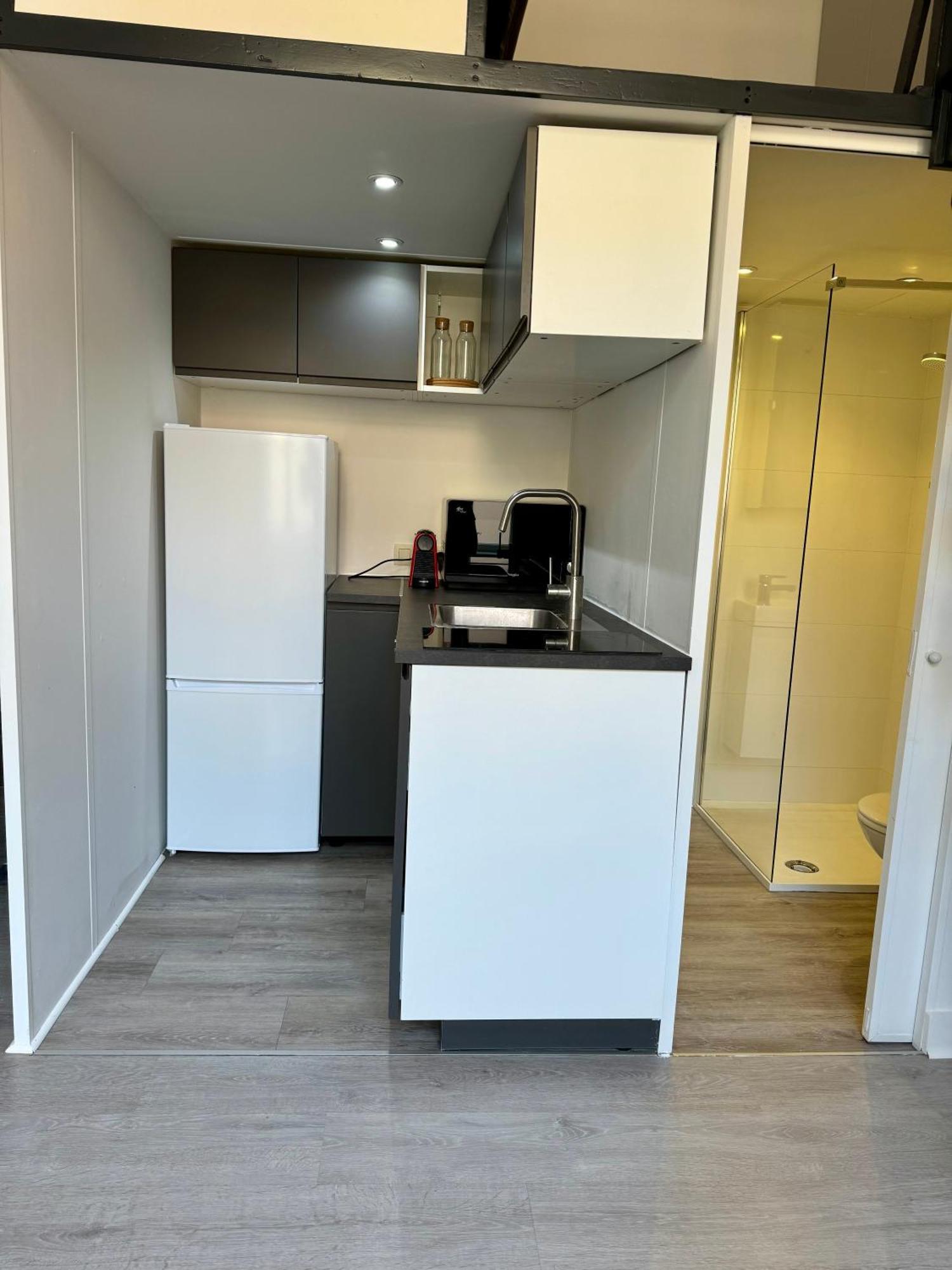 Studio Avec Chambre En Mezzanine — Photos 3