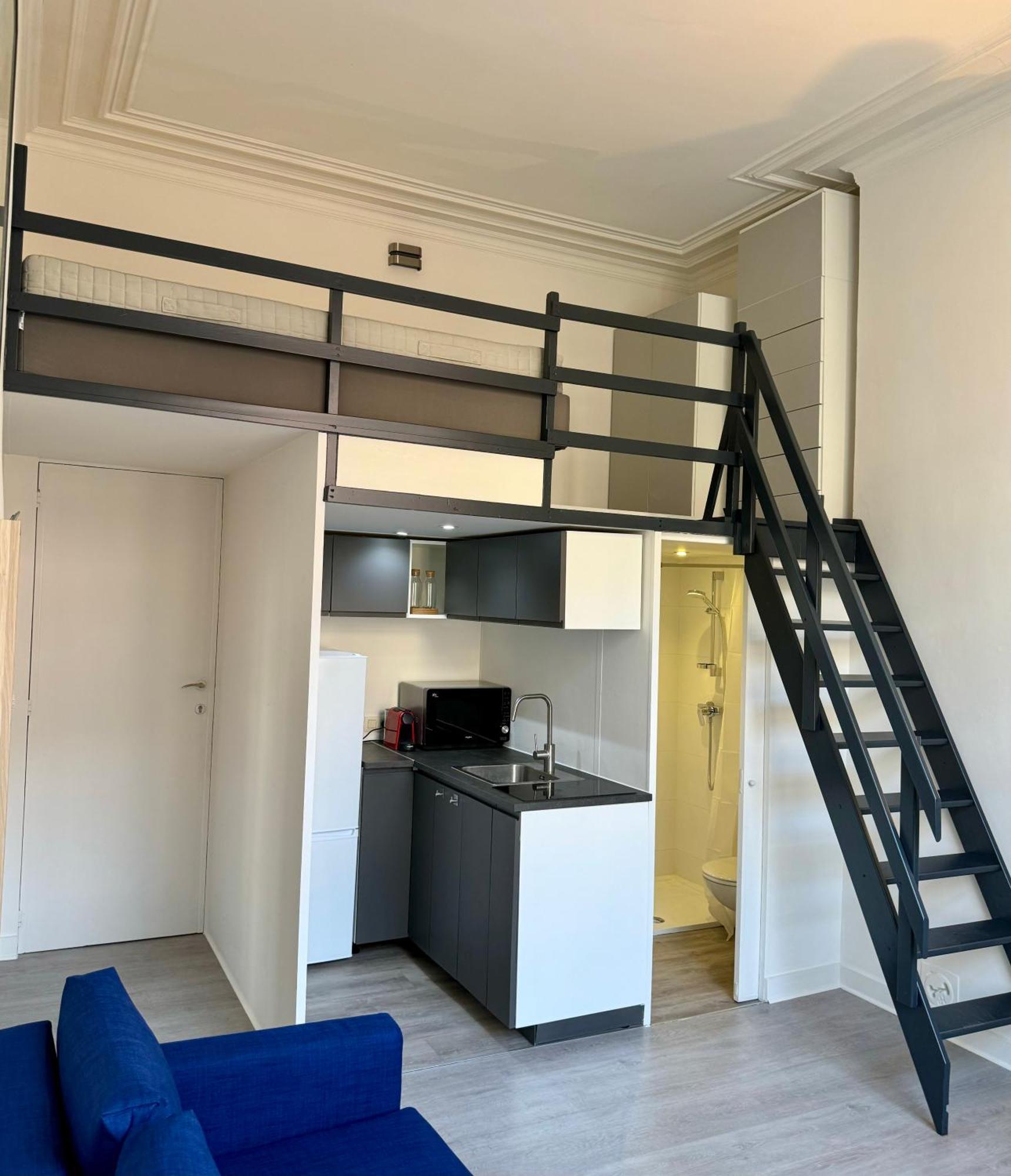 Studio Avec Chambre En Mezzanine — Photos 1