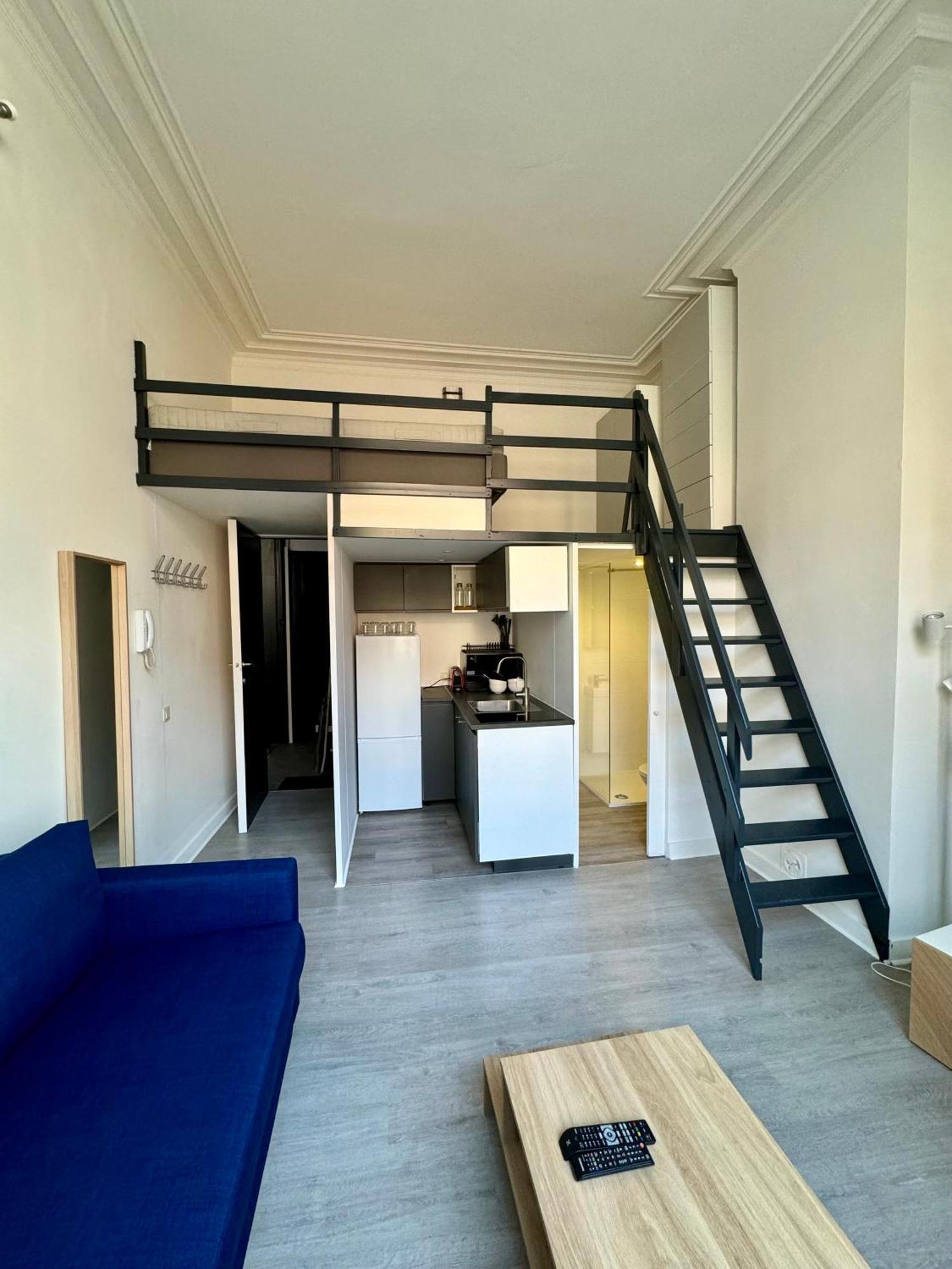 Studio Avec Chambre En Mezzanine, Brussels